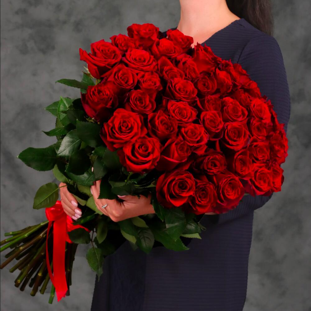 Букет из 45 красных роз